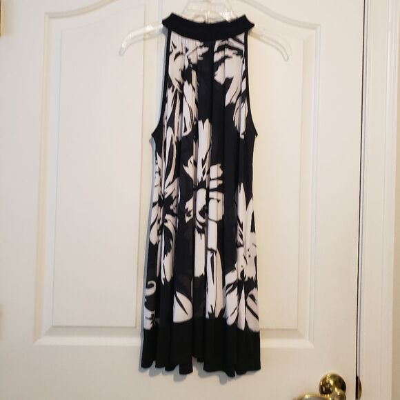 Geri C. Floral Tunic Top Short Dress - Picture 1 of 5
